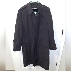 An unbranded All Weather men's trench coat in a size 40R with a faux fur lining.